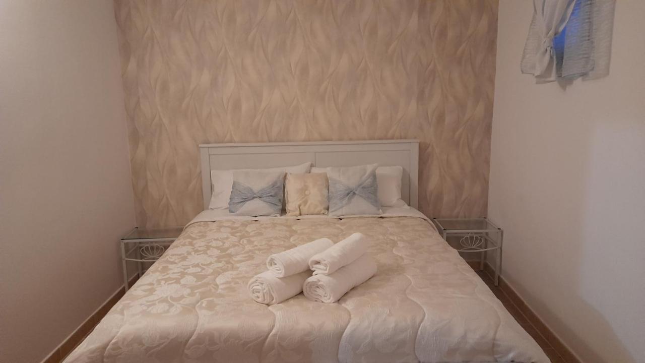 La Chicca Del Mare Hotel Bari Bagian luar foto